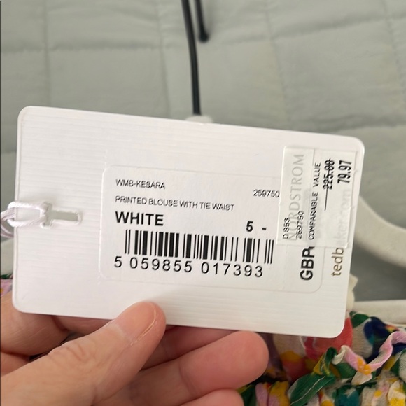 Floral Ruffle Blouse - Multicolor - Picture 5 of 5